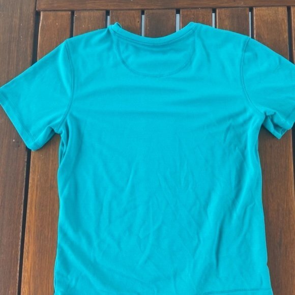 🎀 3 for $25 Reel Legends Swim Shirt in Size M Blue Play Condition - Picture 3 of 10